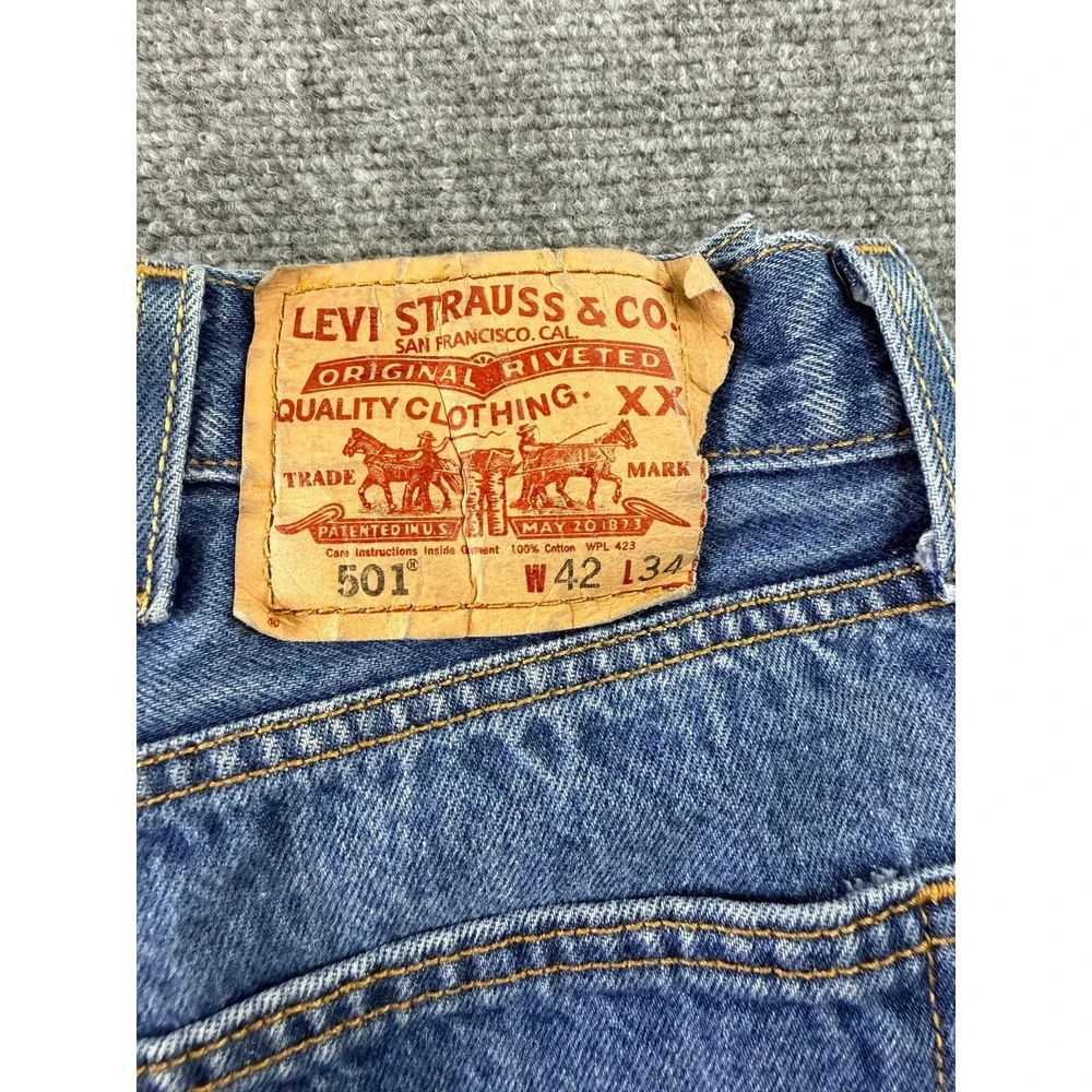 Vintage Levi's 501 Straight Leg Jeans Mens 42x34 Light Blue Wash Button Fly‎
